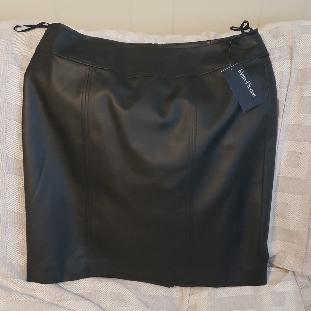 Evan-Picone Skirt, black